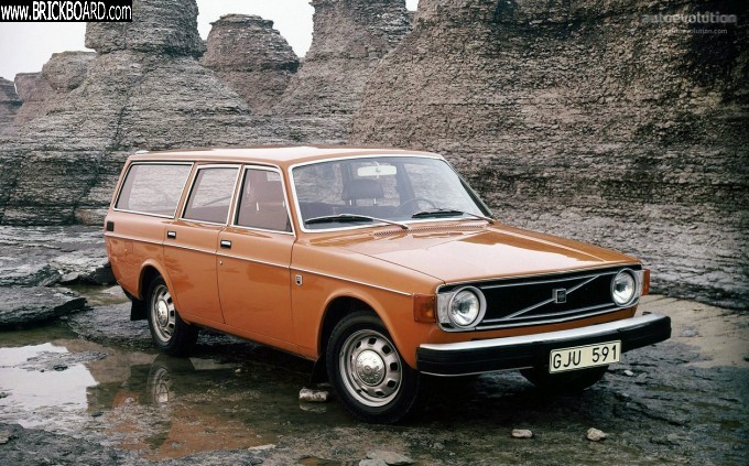 Volvo 140-160 -- 1973 or 74 Volvo 145 Wagon