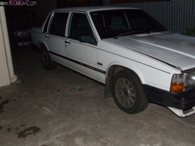 Volvo 700 -- Parts or fixer?